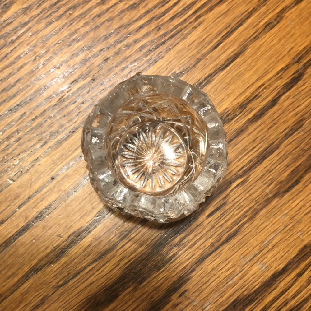 Crystal salt cellar or jewelry dish perfect cond - Picture 3 of 8